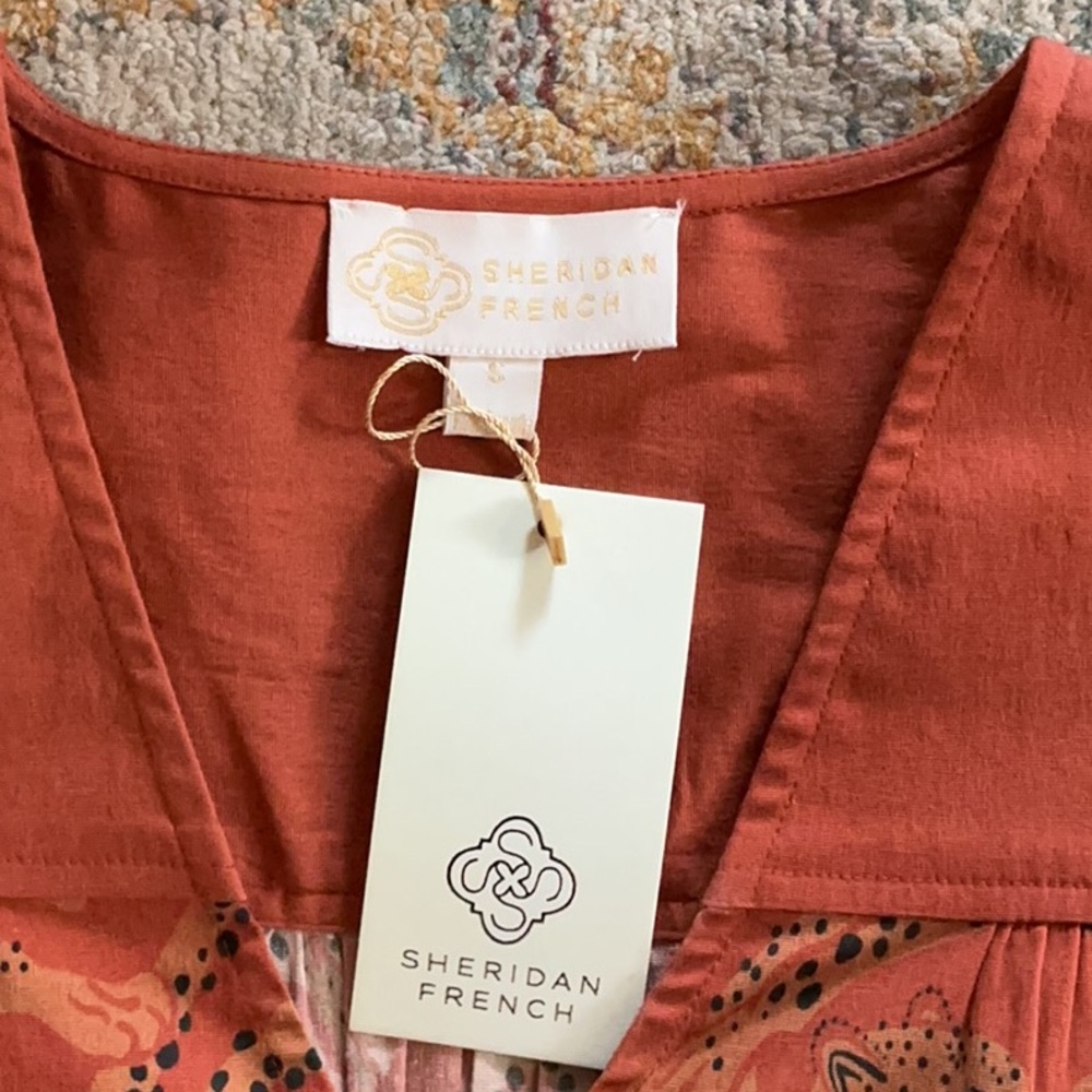 Sheridan French Women'sPrinted V-Neck Blouse -Small - Picture 2 of 2